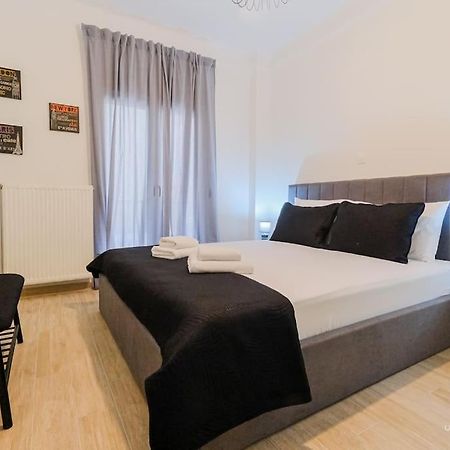 Theofilos Urban Apartment, Close To City Center Thessaloniki Buitenkant foto