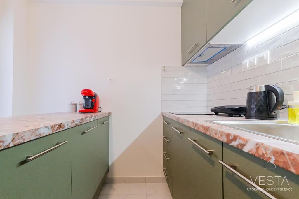 Theofilos Urban Apartment, Close To City Center Thessaloniki Buitenkant foto